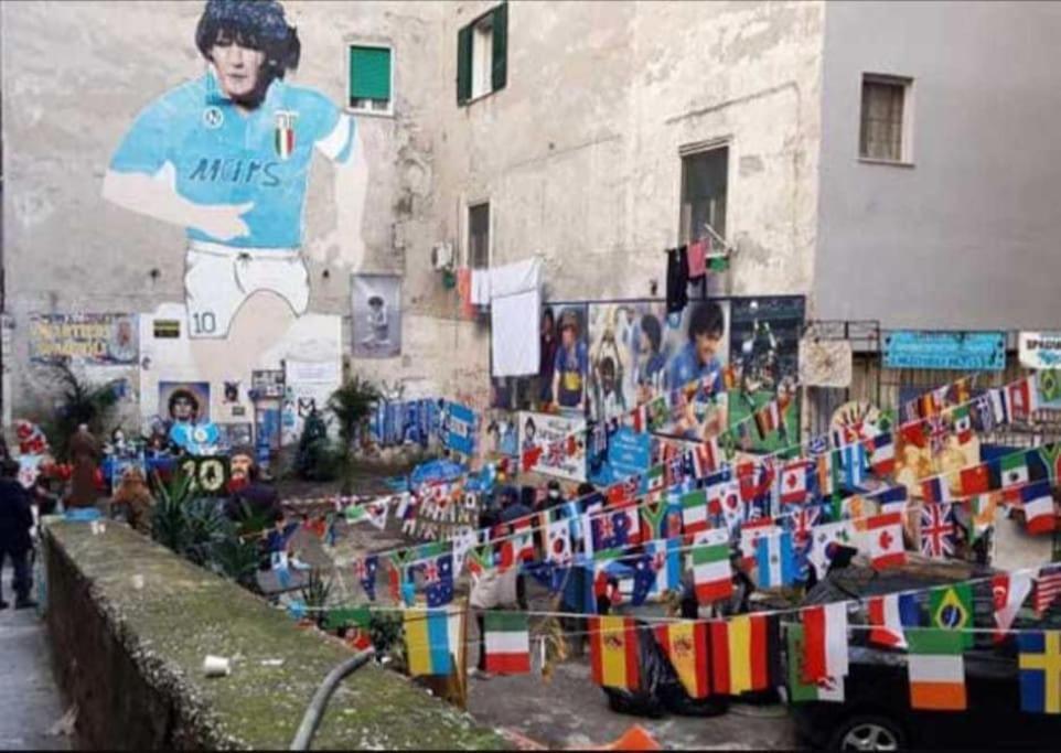 I Tre Re Via Toledo Neapel Exteriör bild